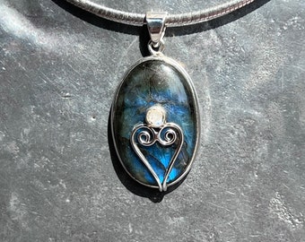 ラブラドライト ペンダント - ラブラドライト ワイヤー デザイン