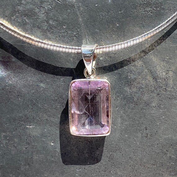 Kunzite necklace clearance