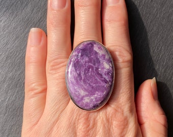Kammererite - Kammererite ring - oval Kammererite ring with adjustable band size U.K. - Q, US - 8, EU - 57