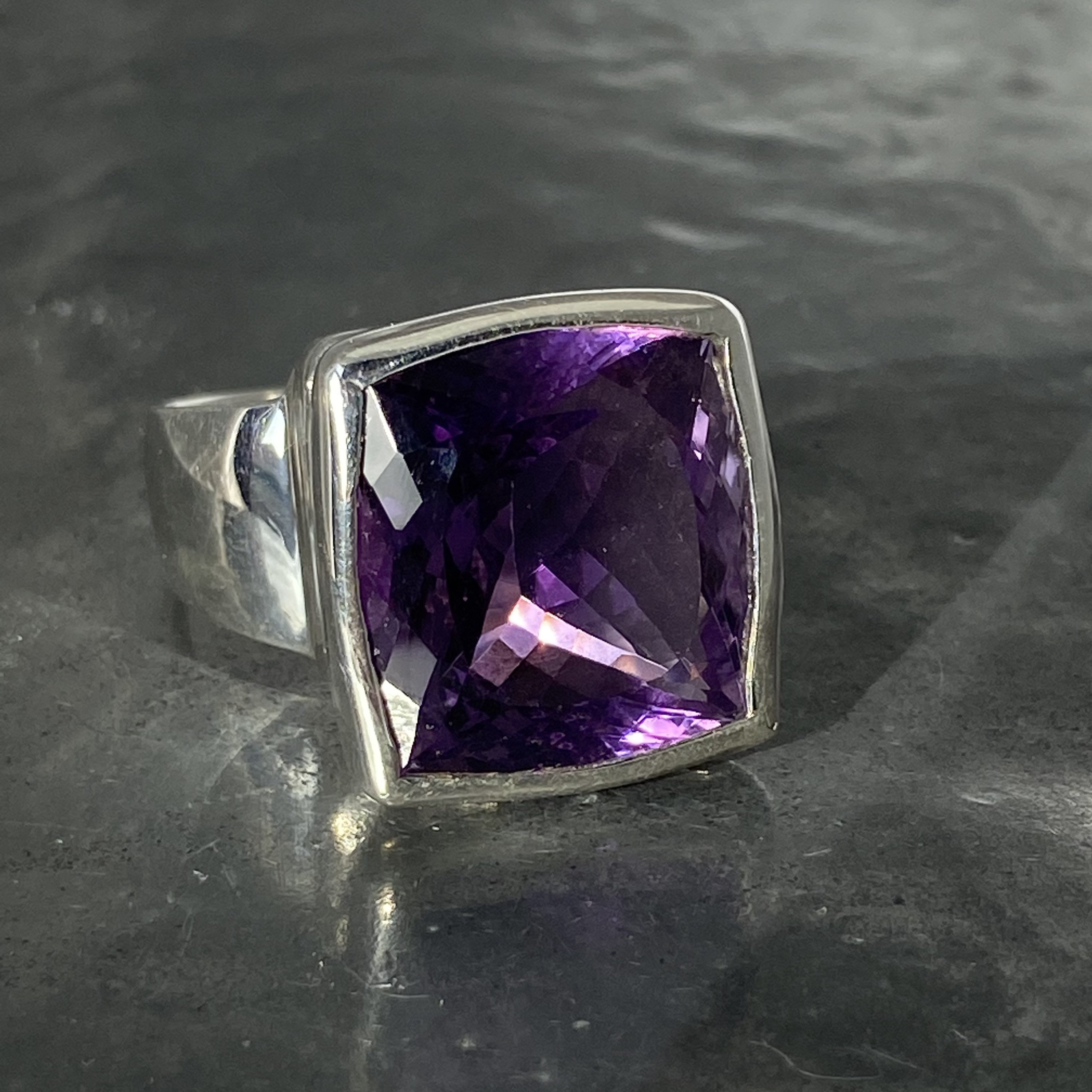 Bague Boho Améthyste Argent Tibétain – Taille Ajustable – Style Ethnique – Neuf Sans Emballage