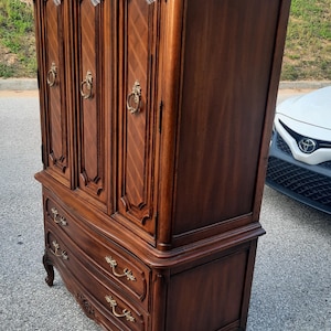 Thomasville French Provincial Chest of Drawers Armoire Pristine Clean
