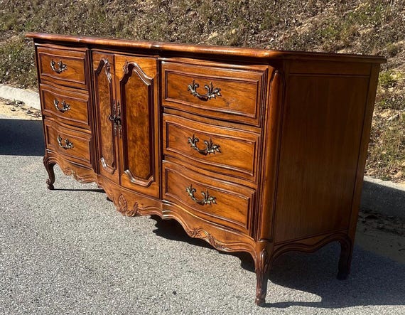 Thomasvilleのドレッサー