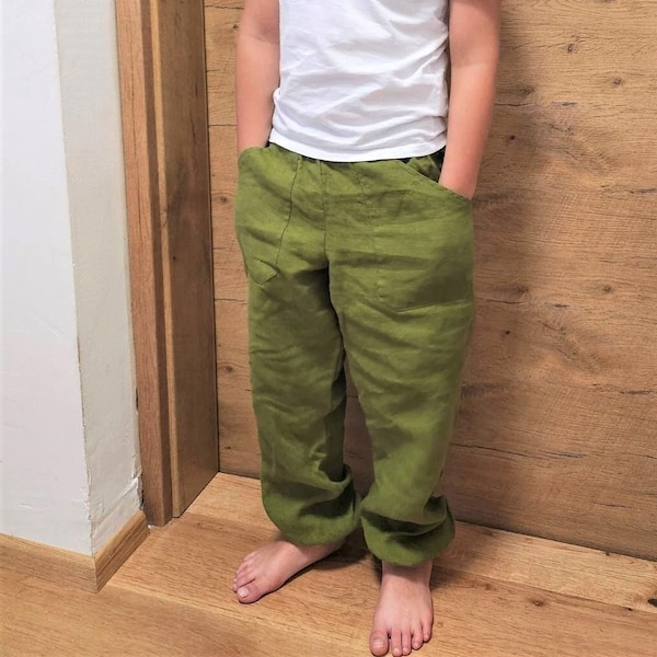 Pantalones de niño, pantalones de lino, ropa natural.