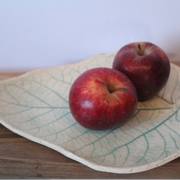 ceramic snack tray leaf plate , leaf shaped dish, ceramic leaf dish, jewelry dish, ceramic serving tray, ceramic spoon rest