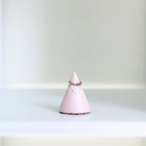 Ring cone // Ring holder // Engagement ring holder // Hen party gifts // Valentines day gift for her