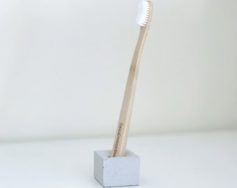 Concrete toothbrush holders // Bathroom accessories // Plastic free Toothbrush holders Set