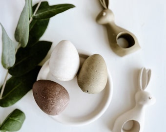 Concrete Easter eggs // Easter decorations // Table centerpiece