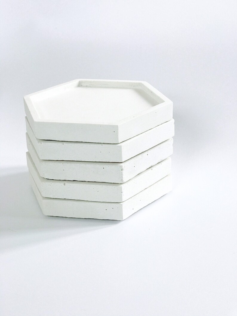 Concrete tray // Jewellery tray // Ring dish image 4