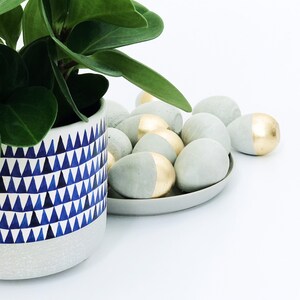 Concrete Easter eggs // // Easter table decorations // Easter gifts // Modern Easter decor // Set of 3 zdjęcie 4