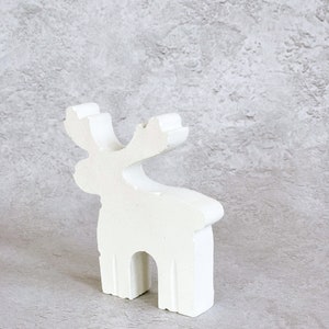 Concrete reindeer // Christmas decoration Reindeer