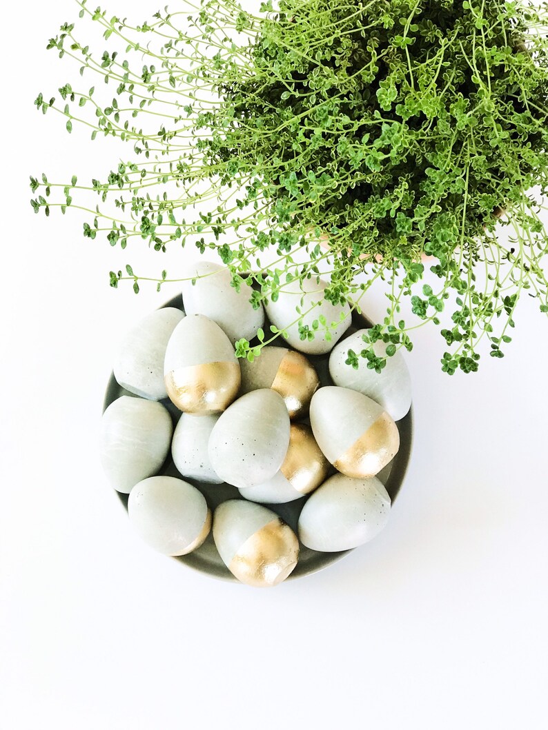 Concrete Easter eggs // // Easter table decorations // Easter gifts // Modern Easter decor // Set of 3 zdjęcie 3