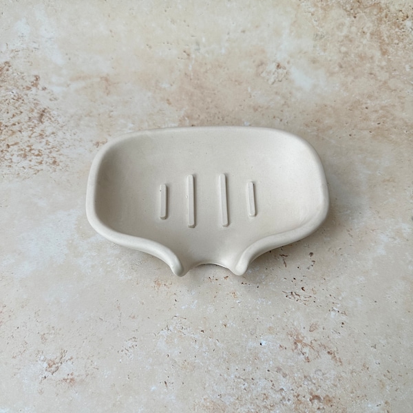 BowlFlow Concrete Soap Dish | Eco-Friendly | Handcrafted | Curved | Drainage | Bathroom Accessory