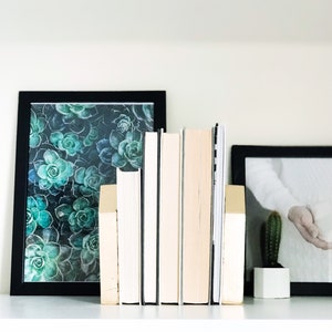 Concrete bookends // Book holder // Book lover gift // Book shelf decor// Paperweight image 10