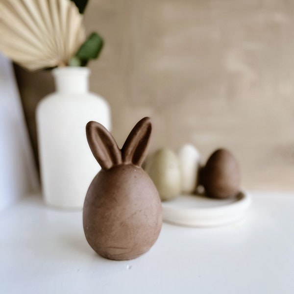 Concrete Easter bunny // Easter table decoration