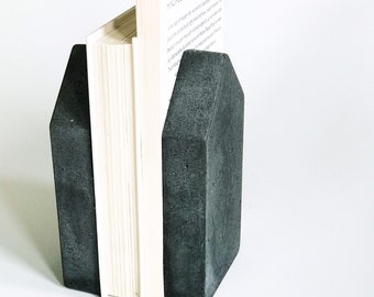 Serre-livres en béton noir