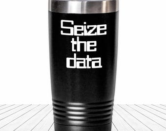 Nutzen Sie die Daten Becher Schwarz Edelstahl Reisebecher Geschenk für Daten analytiker Programmierer Wissenschaftler Ingenieur STEM Geek Kaffeetasse
