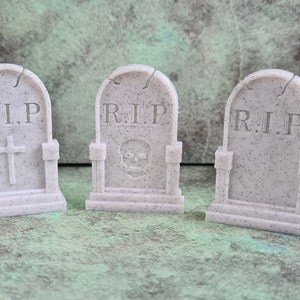 Miniature tombstone / grave stone 2 colour choices / dollhouse / model village / diorama / model railway