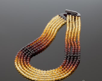 Collar de ámbar báltico natural "Reina arcoíris"