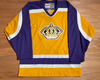 la kings gold jersey