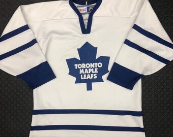 personalized maple leaf jersey