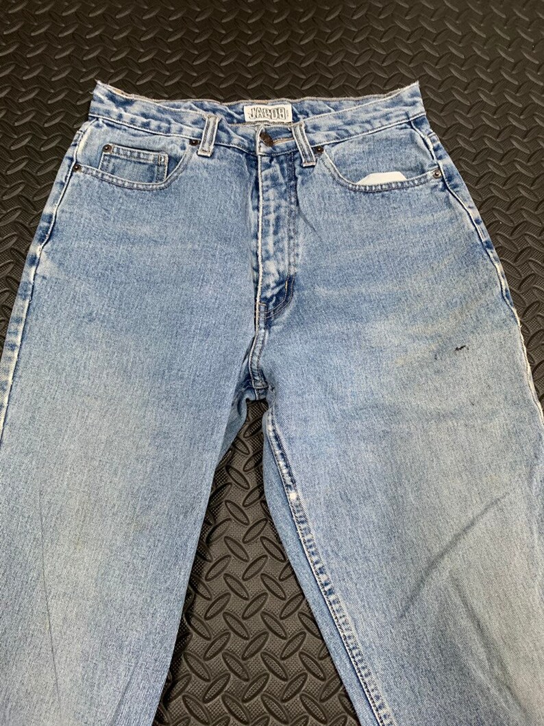 Vintage 90s Relaxed Fit Medium Wash High Waisted Jeans