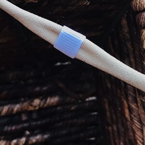 Interchangeable nylon headband