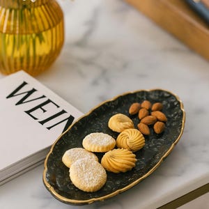 Oval Ceramic Appetizer Dish: Handmade Pottery with 24k Gold Luster