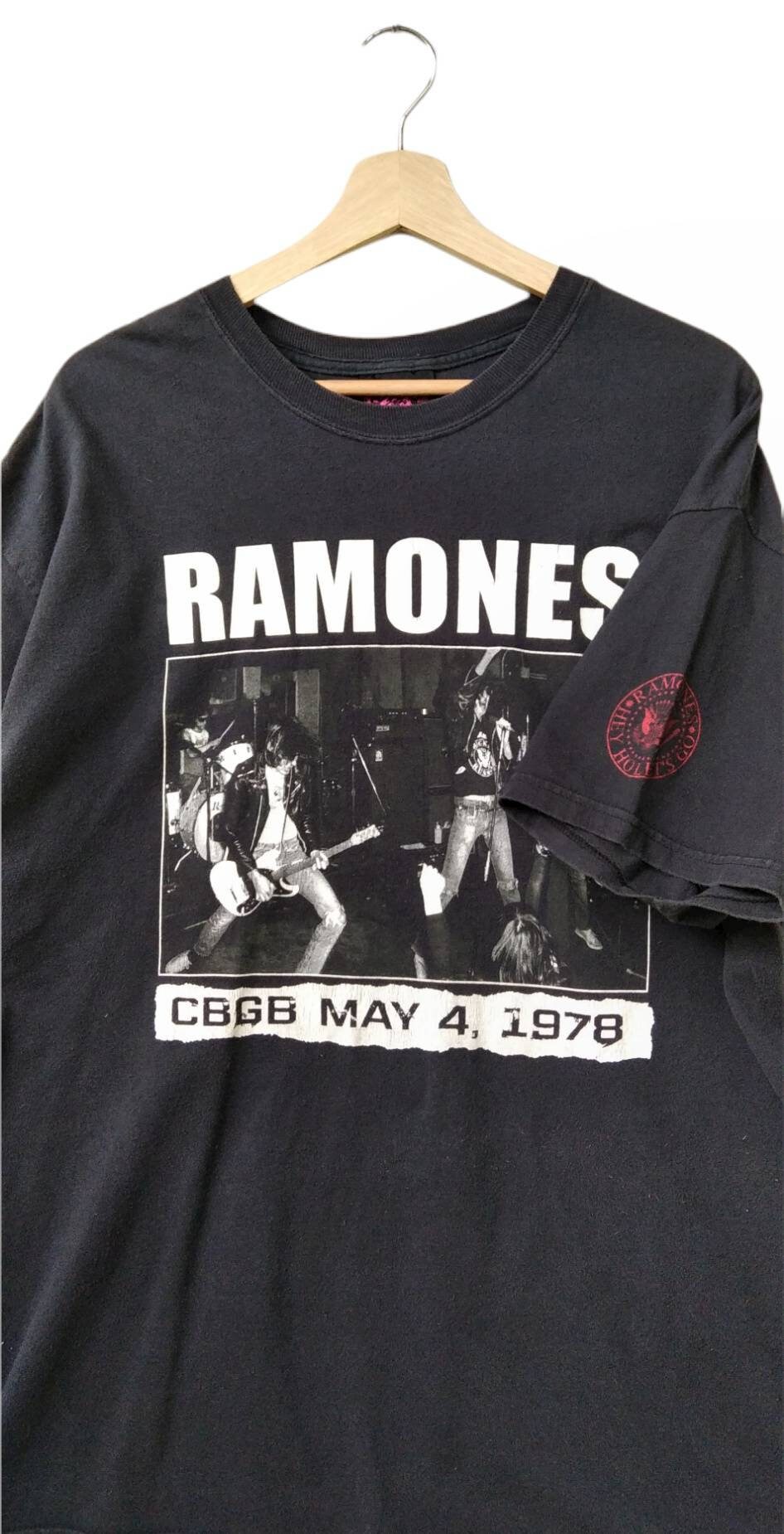 Discover SALE!!!!Fast Sale!!!Vintage Ramones Live CBGB 1978 Full Print Band Tee