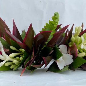 Fresh handmade Hawaiian princess floral crown lei po'o birthday wedding graduation- Pick up O'ahu (HI) Shipping not available