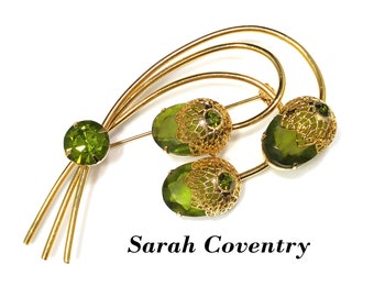 Sarah Coventry "Touch of Elegance" Brooch, Green Austrian Crystals, Juliana D & E Design, 1970s Vintage Jewelry