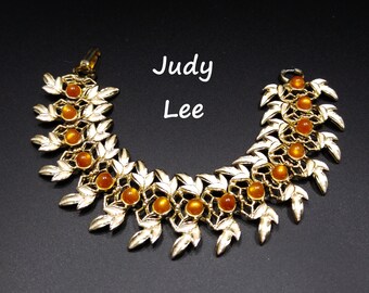 Judy Lee White Enamel Link Bracelet, Glitter Lucite Beads, 1960s Vintage Jewelry