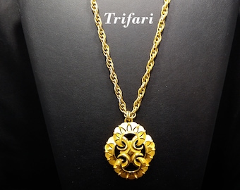 Crown Trifari Pendant Necklace, Gold Plated, 1960s Vintage Jewelry