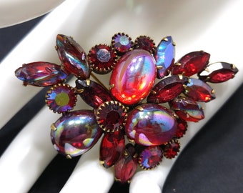 Beautiful Vintage 1950's Red Aurora Rhinestone Star Flower