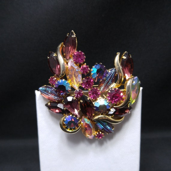 Designer Art Glass Rhinestone Brooch, Carnival Gl… - image 7