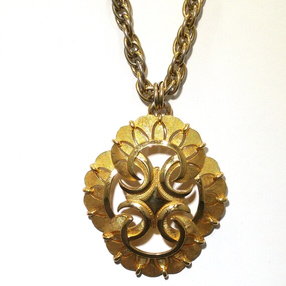 Crown Trifari Pendant Necklace, Gold Plated, 1960… - image 7