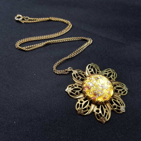 Vintage Confetti Lucite Flower Pendant Necklace - image 2