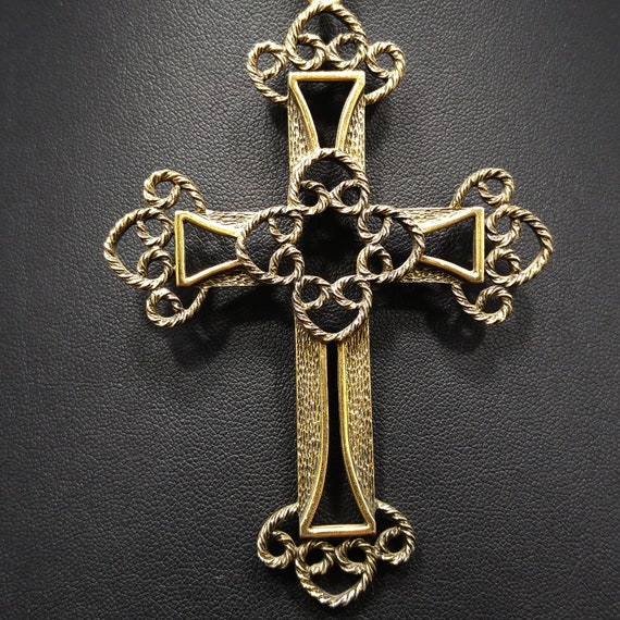 Sarah Coventry Victorian Cross Necklace, Limited … - image 4