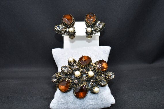 Hobe' Rhinestone Cuff Bracelet & Clip Earrings, T… - image 9