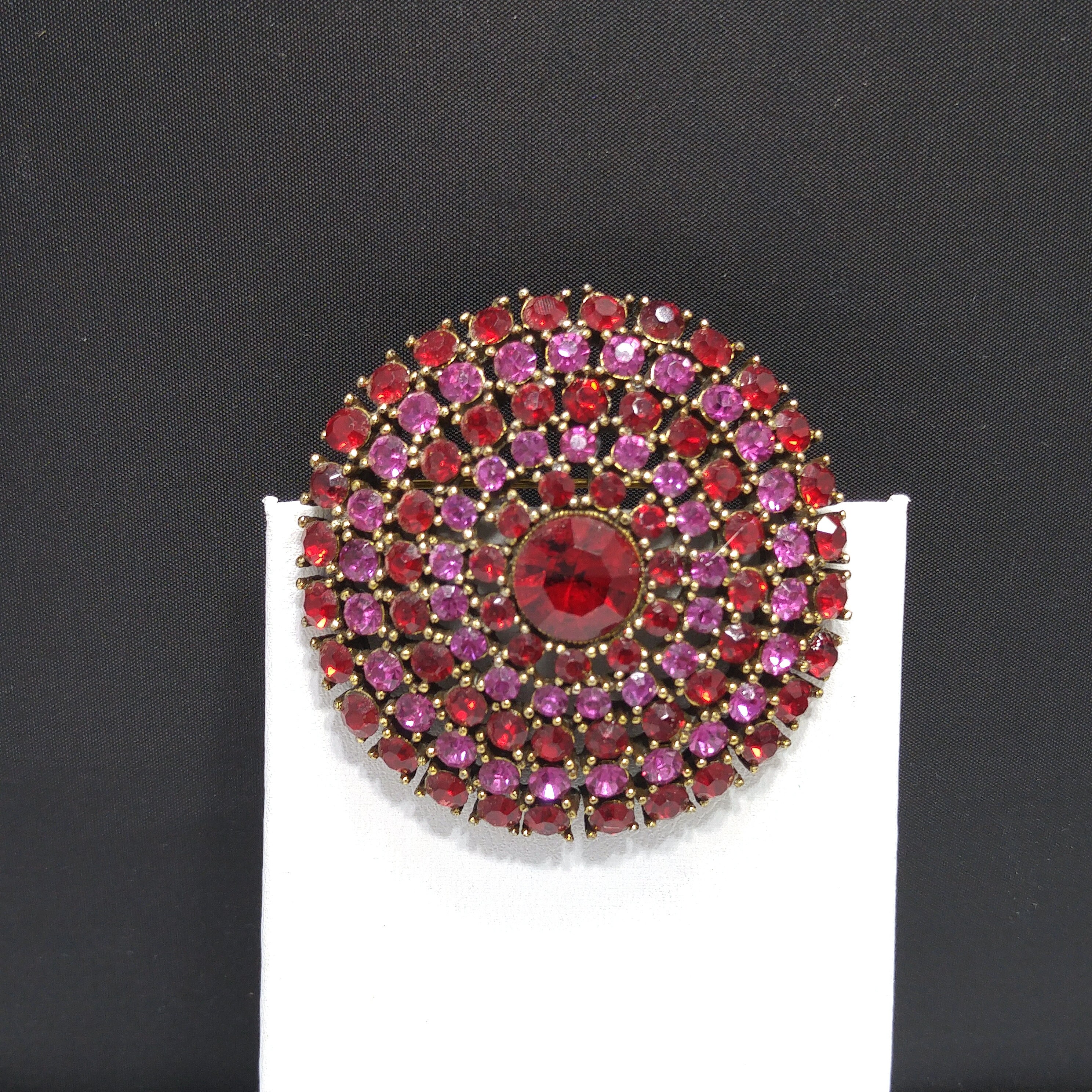 Weiss Red Pink Rhinestone Round Brooch, Gold Plated, 1950s