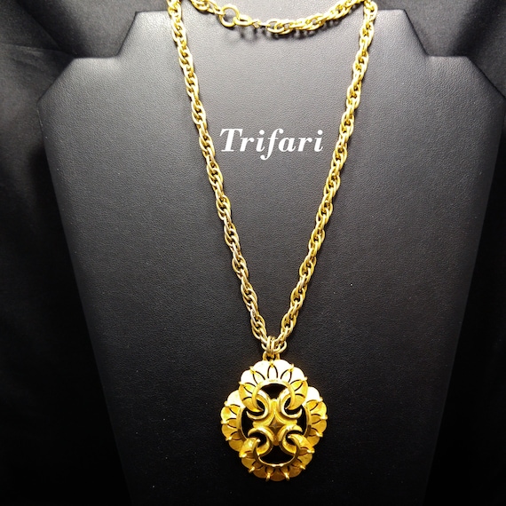 Trifari | Jewelry | Vtg Crown Trifari Necklace | Poshmark