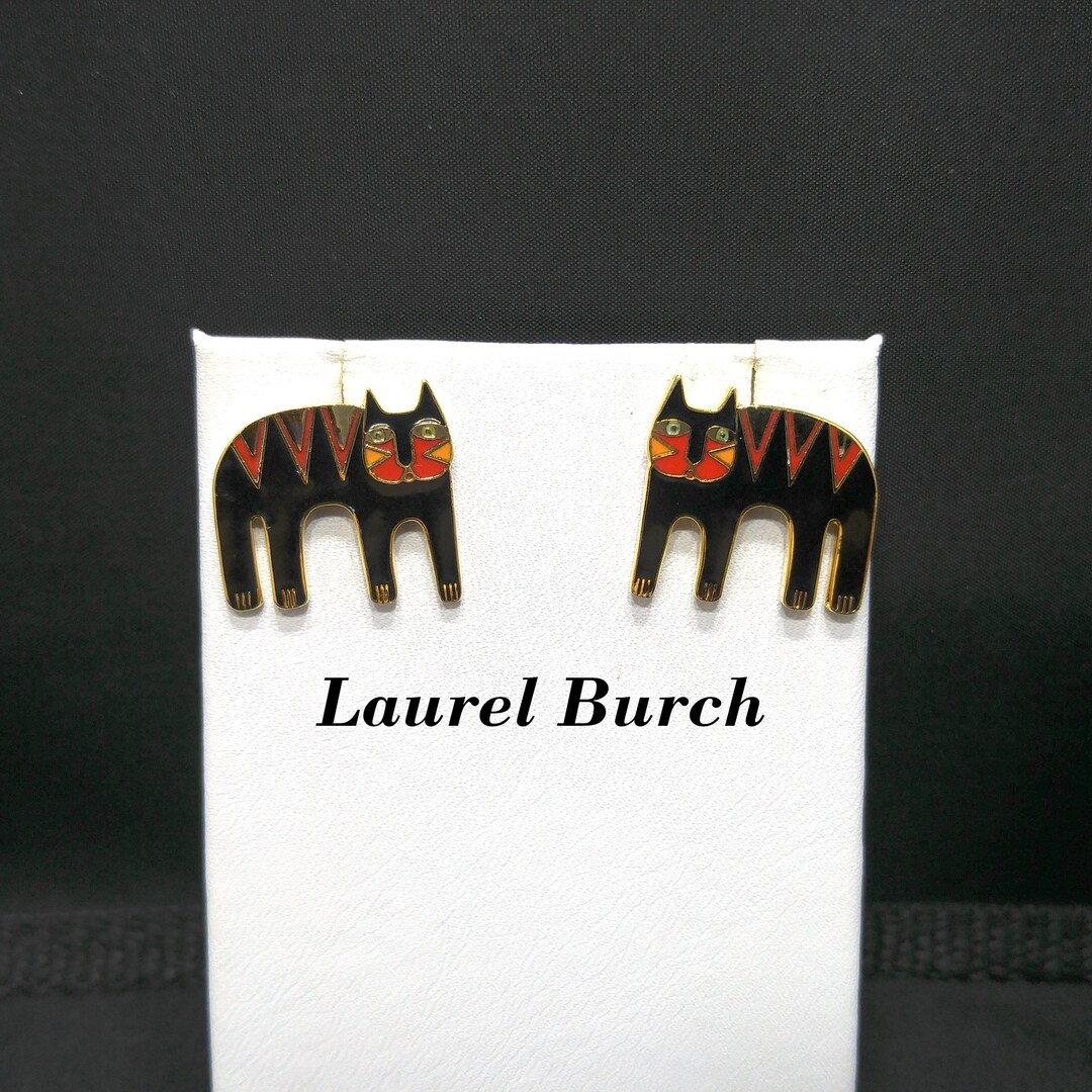 Orecchini Dei Gioielli Dell'oro Con Forma Di Goccia Delle Pietre Preziose Del Turchese O Del Blu Isolato Su Un Fumetto Bianco Di Image93056707 - Foto 2