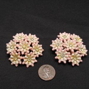 Mid Century Pink White Flower Earrings, Feather Weight Clips, 1950s Vintage Jewelry image 6