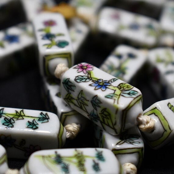 Vintage Chinese Hand Painted Beaded Necklace, Hand