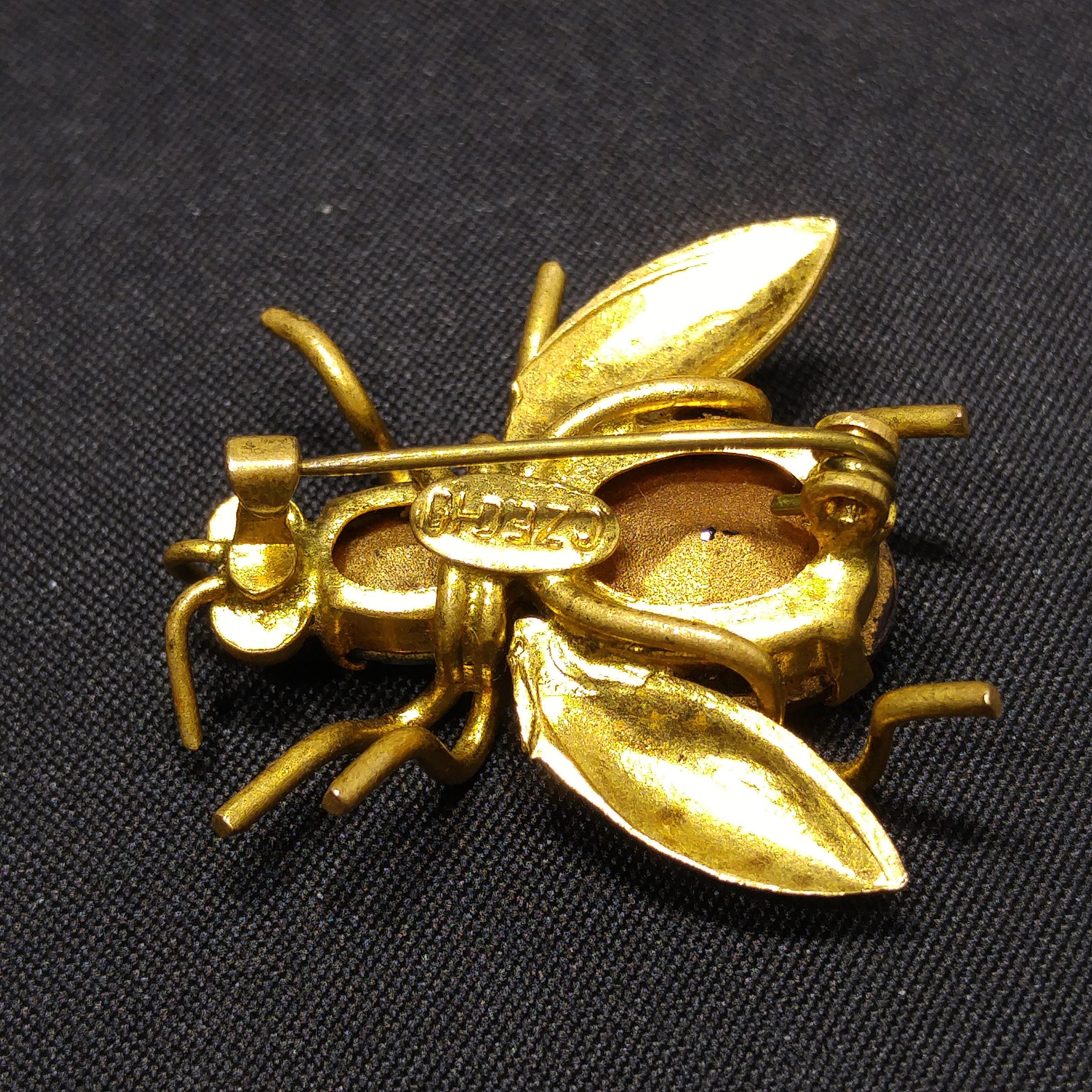Czech Insect Fly Brooch Pin, Glass Rhinestones & Brass, 1930s Vintage Jewelry - Etsy Czech Insect Fly Brooch Pin, Glass Rhinestones & Brass, 1930s Vintage Jewelry - Etsy