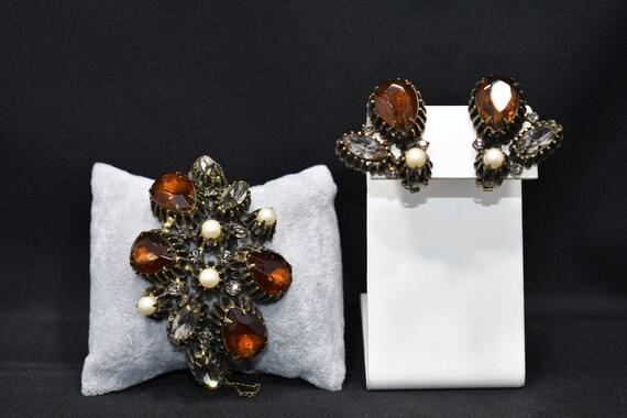 Hobe' Rhinestone Cuff Bracelet & Clip Earrings, T… - image 10