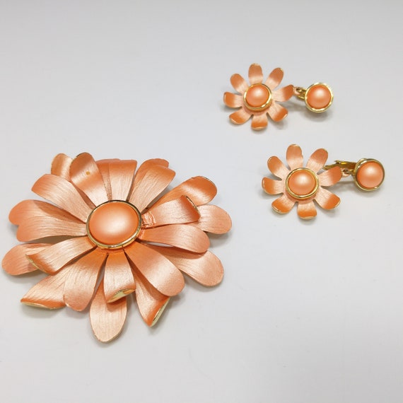 Peach Gold Flower Brooch & Earrings, Mid-Century,… - image 10