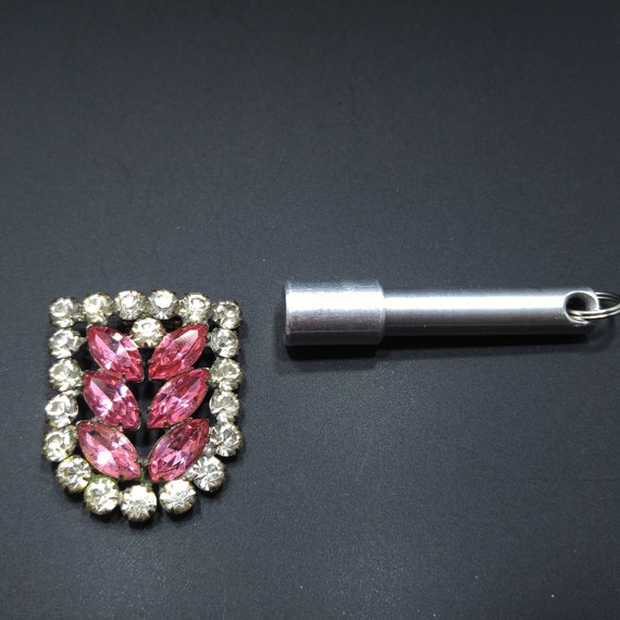 Pink & Clear Rhinestone Fur Clip, Pot Metal, Pron… - image 9