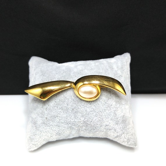 Napier Faux Pearl Cab Modernist Brooch, Gold Plat… - image 9