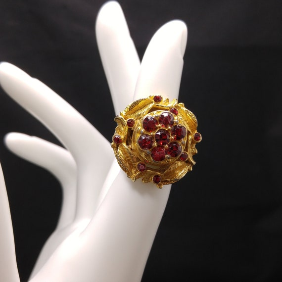 Vintage Red Rhinestone Chunky Ring, Gold Plated, … - image 1