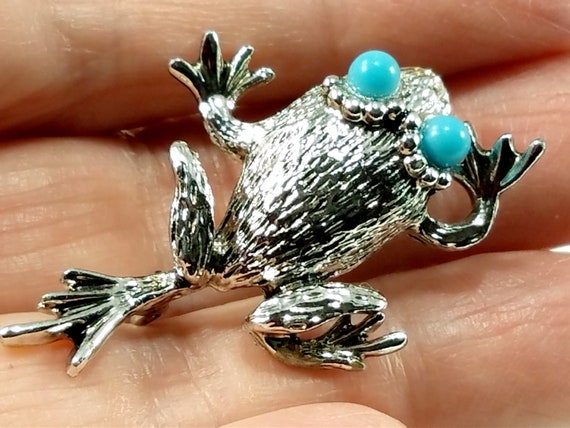 Emmons Frog Brooch, Faux Turquoise, Silver Tone, … - image 3